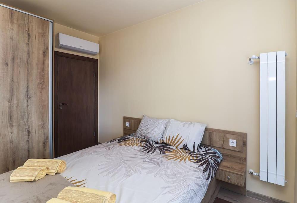 Cherkovna Garage !!! Apartemen
